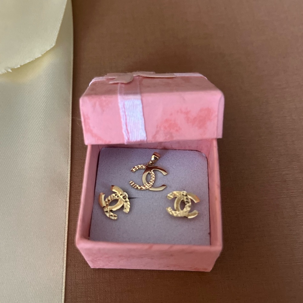 Real 18k Dubai Gold